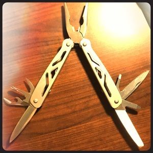 Ozark Trail - Premium Heavy Duty Multi Tool